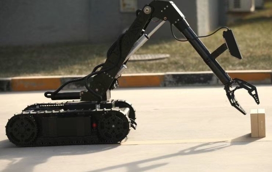 الأمن والدفاع لمدافع التخلص من الذخائر المتفجرة روبوت بذراع